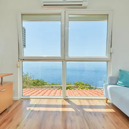 View דירה *