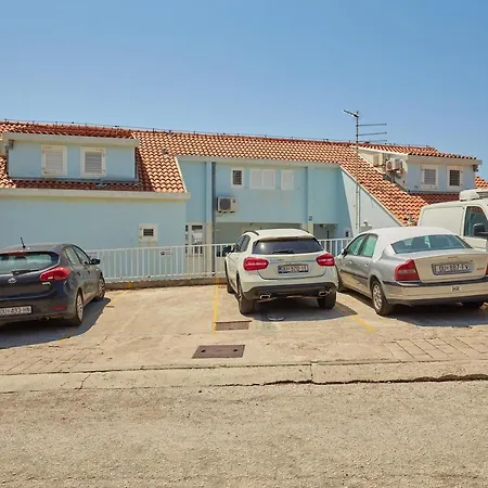 Nice View Apartment *